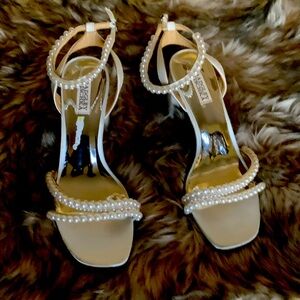 Badgley Mischa beaded formal blocked heels sandals